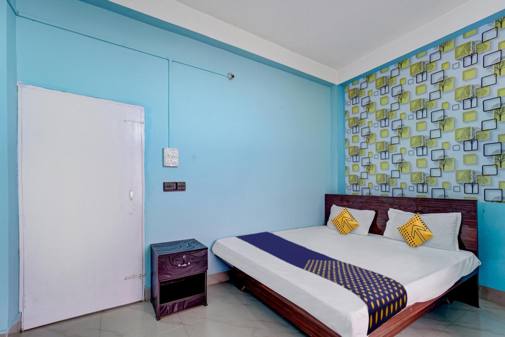 Hotel O Home Trimurti Guest House Гувахати Екстериор снимка