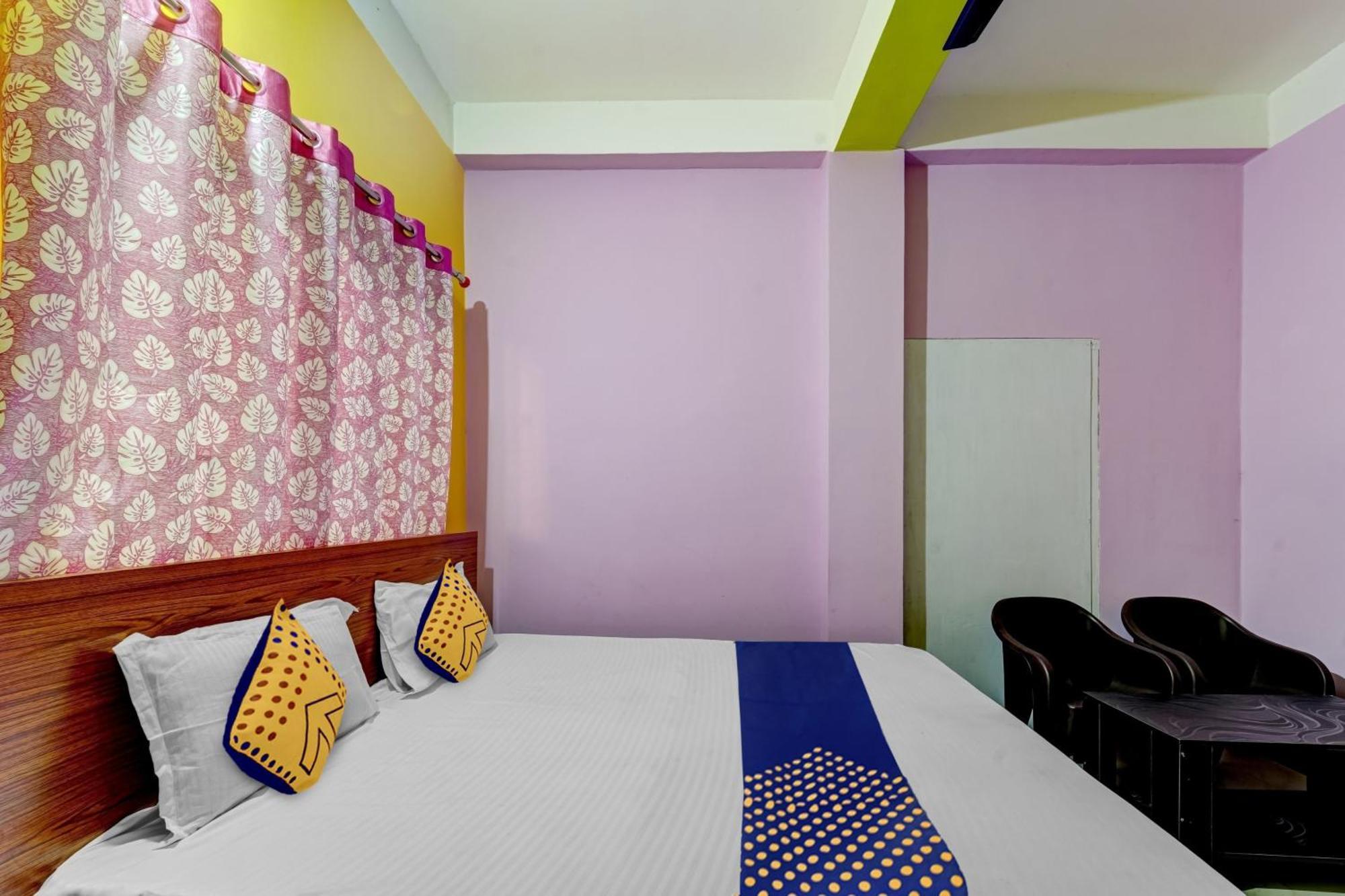 Hotel O Home Trimurti Guest House Гувахати Екстериор снимка